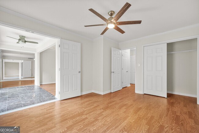 Building Photo - 23203 Plantation Dr NE
