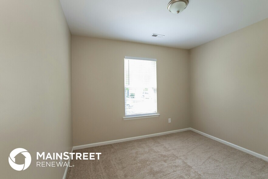 Building Photo - 2404 Faircreek Ct