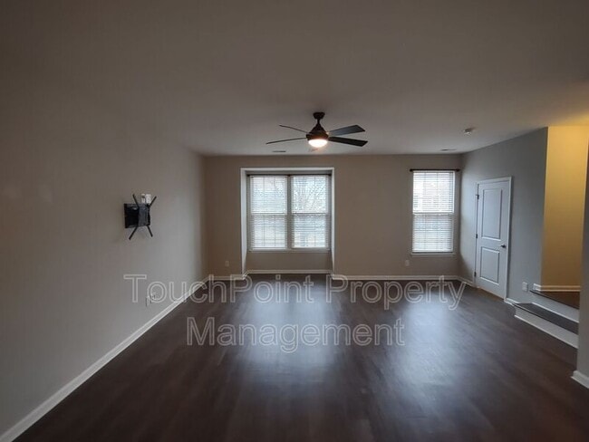 Building Photo - 4073 Zilker Park Dr