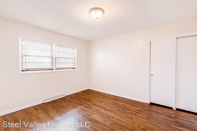 Building Photo - 3 br, 2 bath House - 5153 Pinecrest
