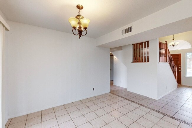 Building Photo - Beautiful 4 bedroom, 2 bath home in Northeast El Paso!