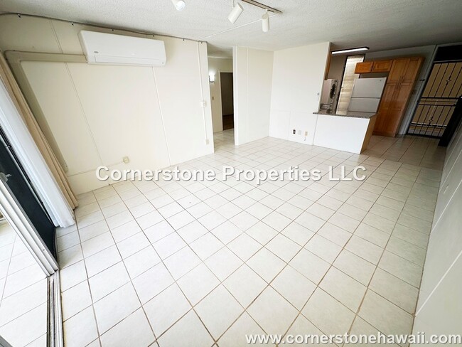 Building Photo - 95-2048-2048 Waikalani Dr