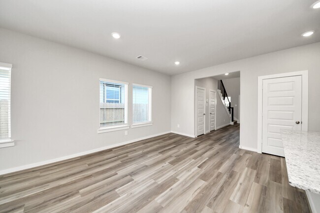 Building Photo - 16690 Sterling Clf St