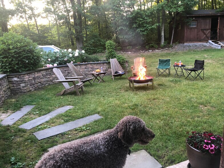 Building Photo - 20 Maple Hill Rdge