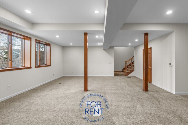 Building Photo - 7255 E Baldwin Rd