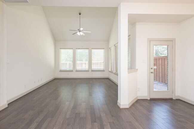 Building Photo - This house offers beautiful open floor plan with high ceilings and lots of natural light.