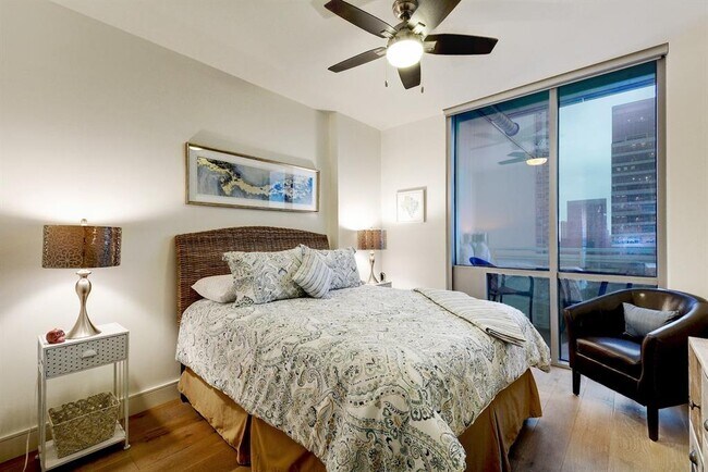 Building Photo - 222 West Ave