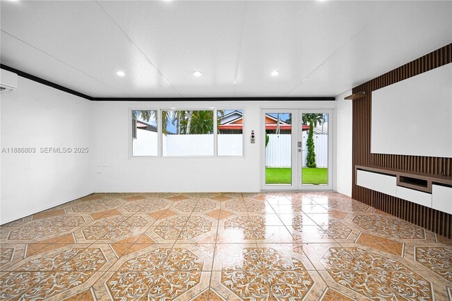 Building Photo - 13284 SW 39th St