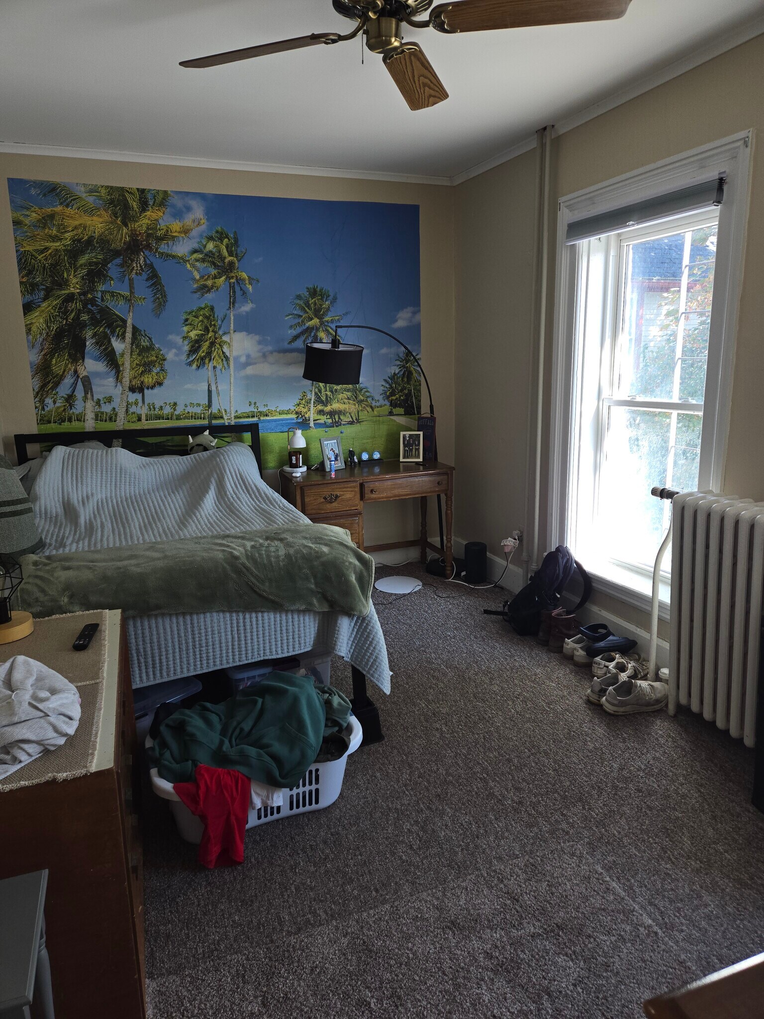 Large back bedroom - 41 Main St