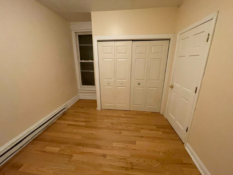 Building Photo - 1110 W Allen St