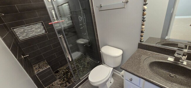 Building Photo - One Level Ranch