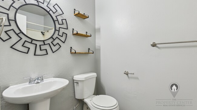Building Photo - Charming Updated Gem Near Quail Springs!