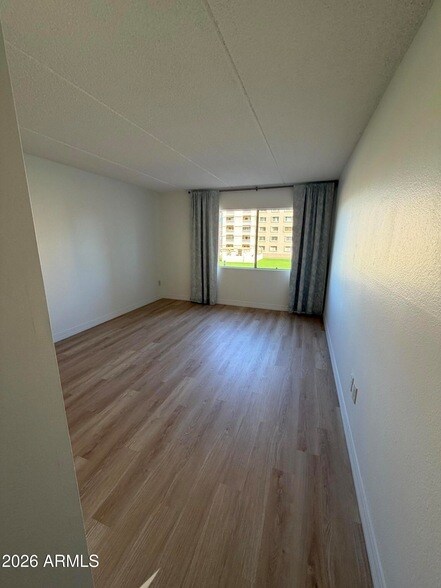 Building Photo - 7950 E Camelback Rd