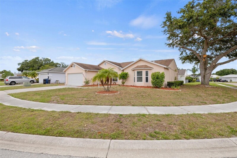 Building Photo - 6507 61st Dr E