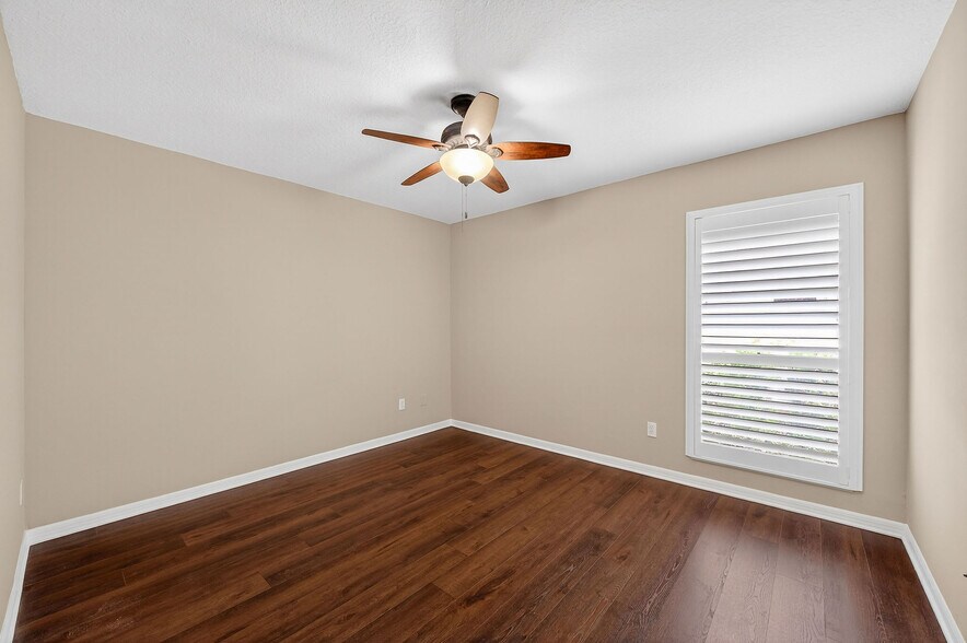 Building Photo - 1886 Demetree Dr