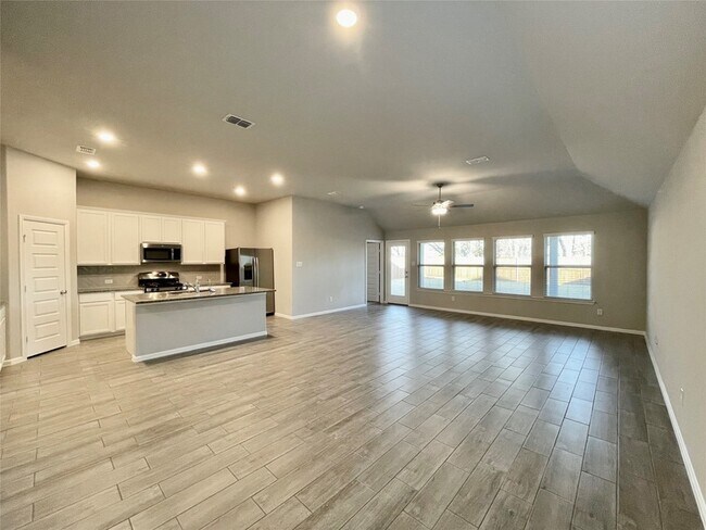 Building Photo - 3316 Coronation Ct