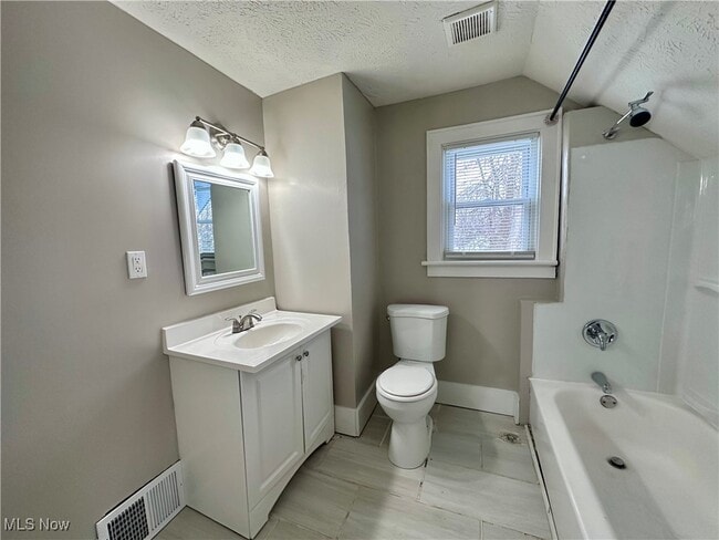 Building Photo - 1174 Tampa Ave