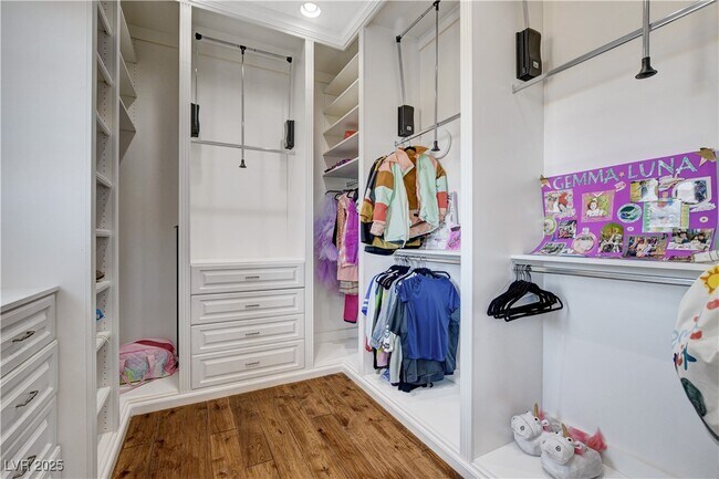 Building Photo - 11 Sable Ridge Ct