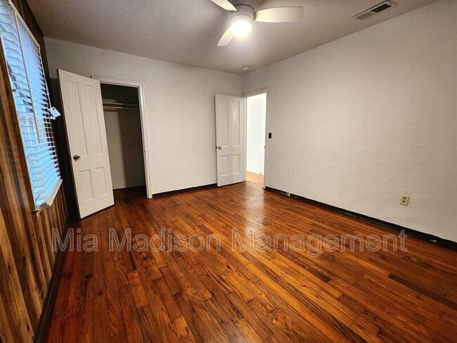 Building Photo - 113 Hibiscus Ave