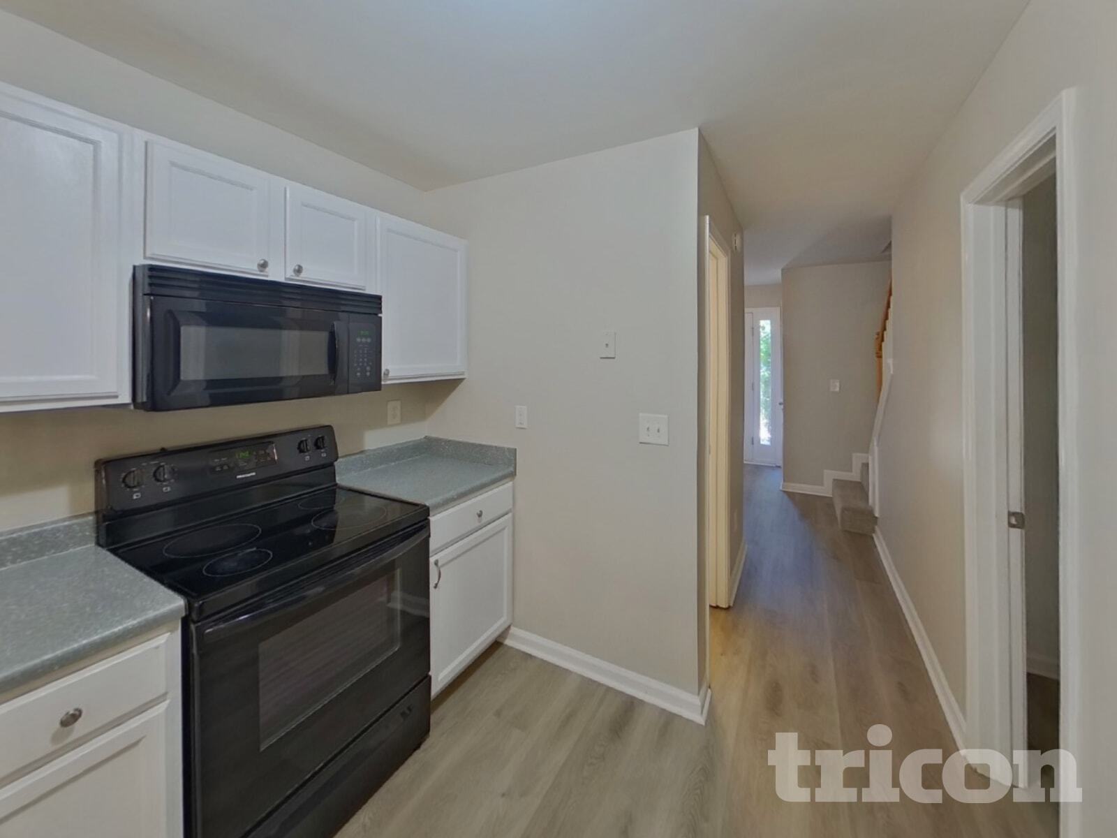 Building Photo - 11051 Southwood Dr