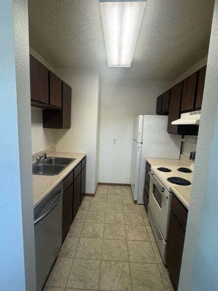 Building Photo - 3793 Vale Dr