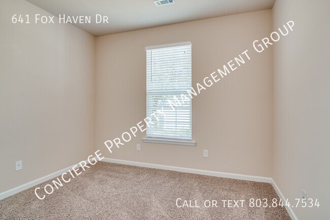 Building Photo - 641 Fox Haven Dr