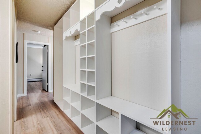 Building Photo - Fully Remodeled Gold Camp 2 Bed/1Bath