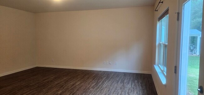 Building Photo - 110 Kaitlyn Cir