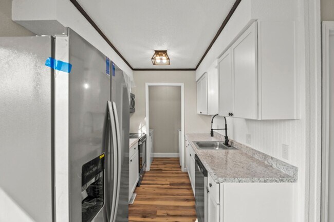 Building Photo - 246 SE 101st Rd