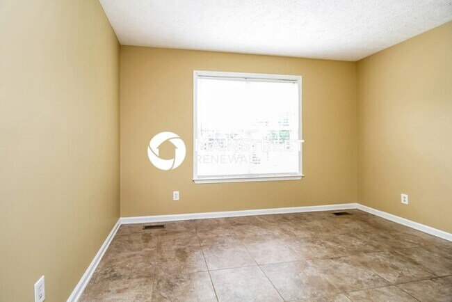 Building Photo - 3 Bedroom Pet-Friendly Home in La Vergne, TN with Main Street Renewal