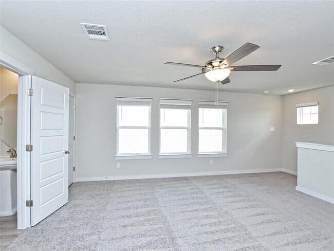 Building Photo - 1016 Paddock Ln