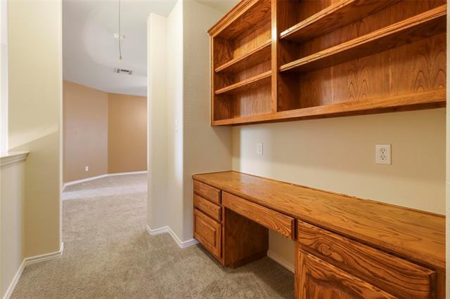 Building Photo - 8700 La Quinta Lane