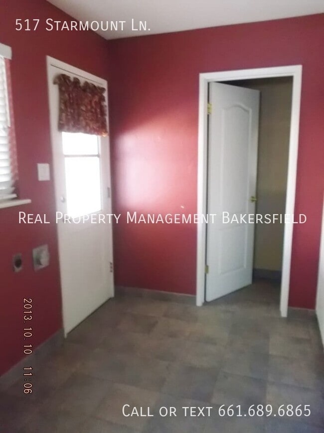 Building Photo - 517 Starmount Ln