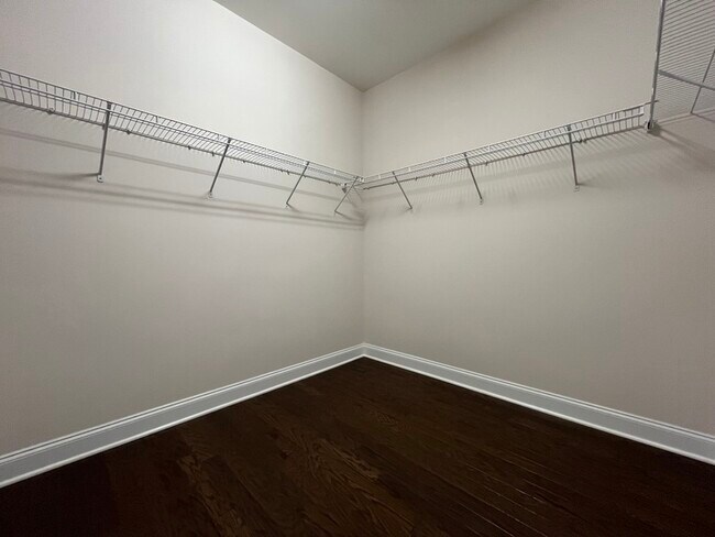 Building Photo - 17027 Challory Gln Wy