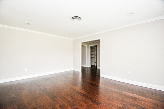 Building Photo - 4310 Woodvalley Dr