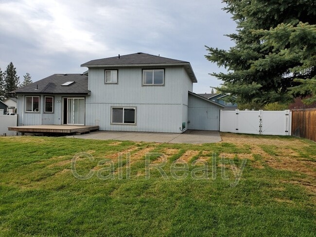 Building Photo - 6311 W Selkirk Ave