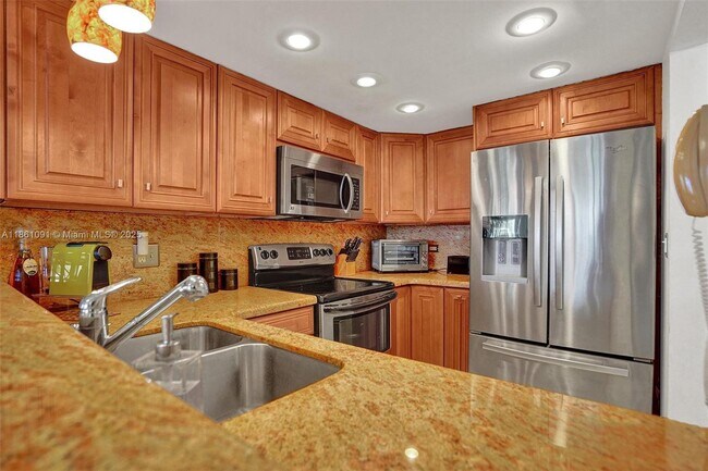 Building Photo - 1201 S Ocean Dr