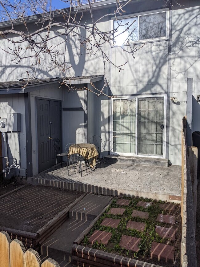 Patio Entrance - 3728 Quail St