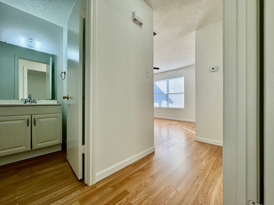 Building Photo - 306 Edmond St