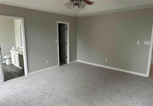 Building Photo - 1133 Hawthorn Ln
