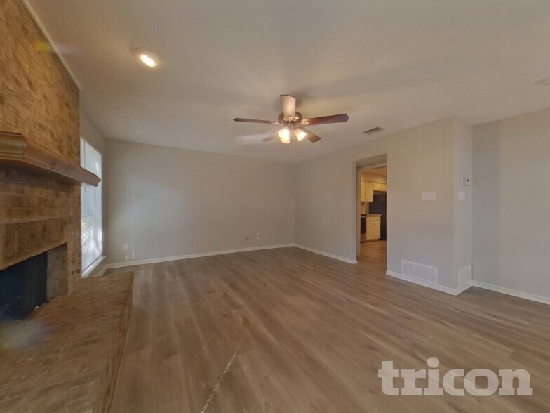 Building Photo - 616 Via Miramonte