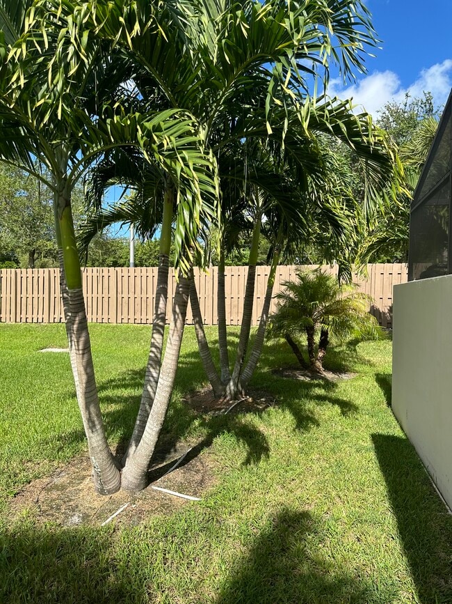 Building Photo - 11702 SW 108th Ln