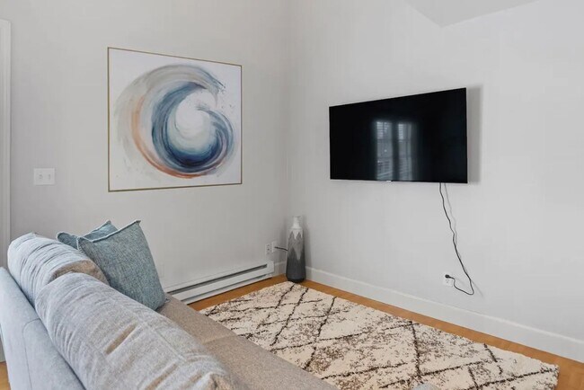 Building Photo - Experience a Stylish Retreat in Spokane’s Heartbeat