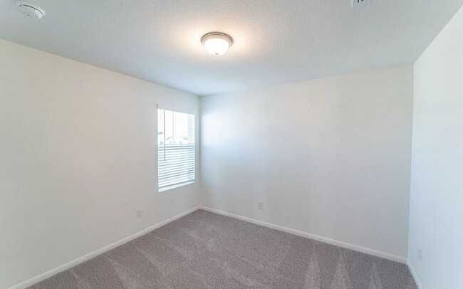 Building Photo - 200 Copper Lily Dr