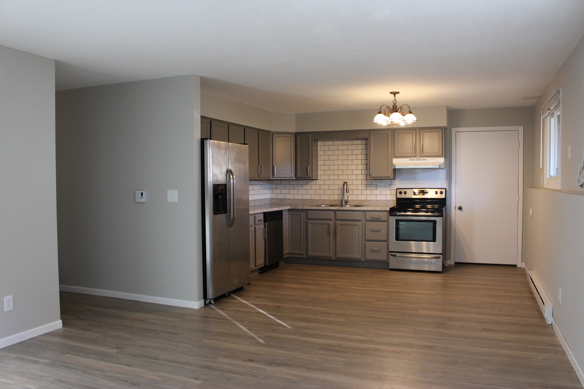 Kitchen / Dining - 1061 Terrace Dr