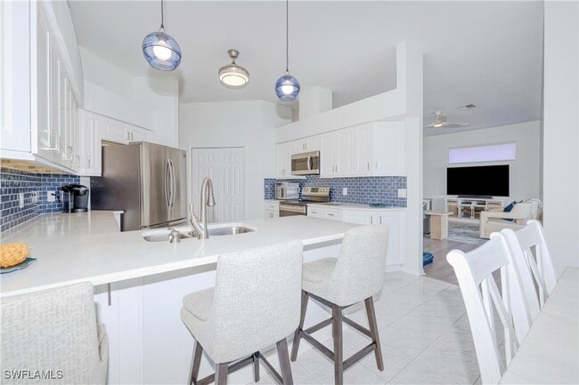 Building Photo - 22589 Island Lakes Dr
