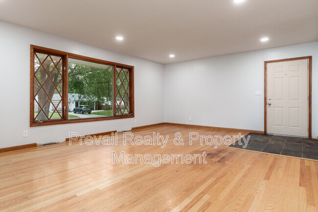 Building Photo - 5418 Tam O Shanter Dr
