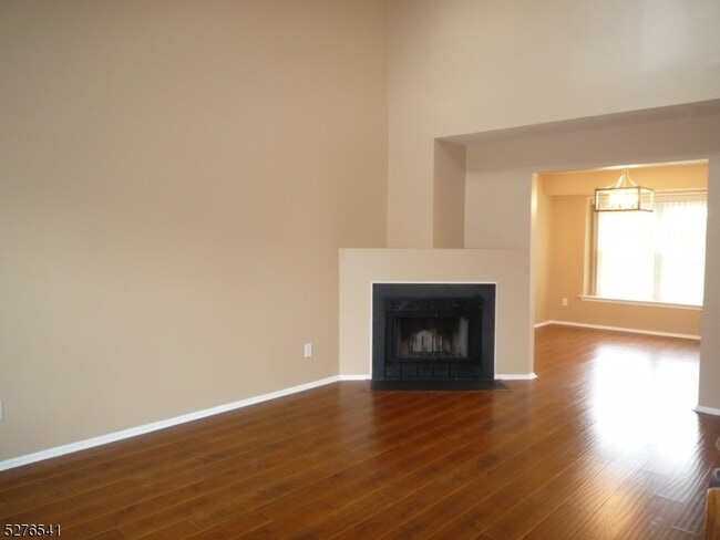 Building Photo - 303 Classon Ct
