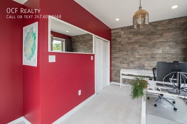 Building Photo - 2029 E Huntingdon St