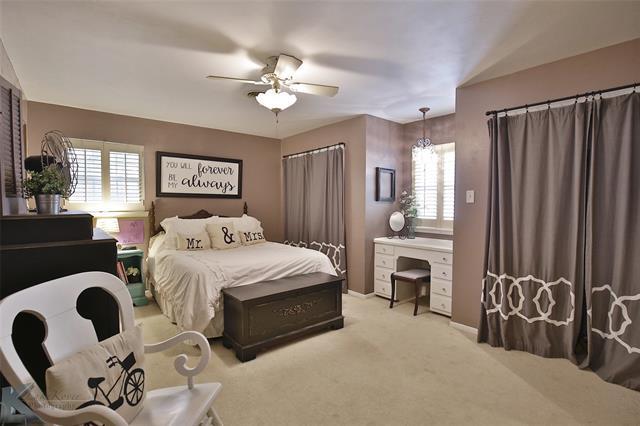 Building Photo - 2132 Sylvan Dr